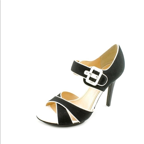 Marc Fisher Shoes - Marc Fisher black with white trim heels